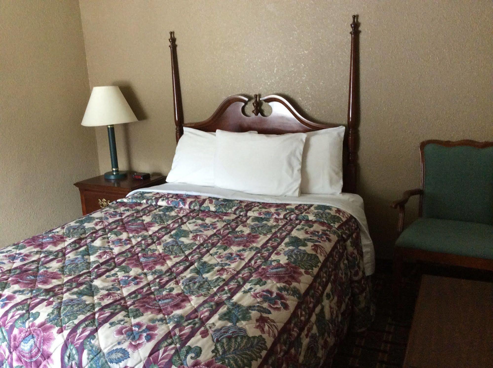 Middlebury Sweets Motel 外观 照片